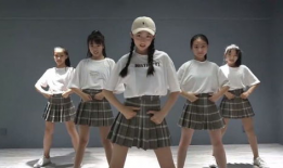 初中生跳舞视频,初中生活力四溢的舞蹈风采展示